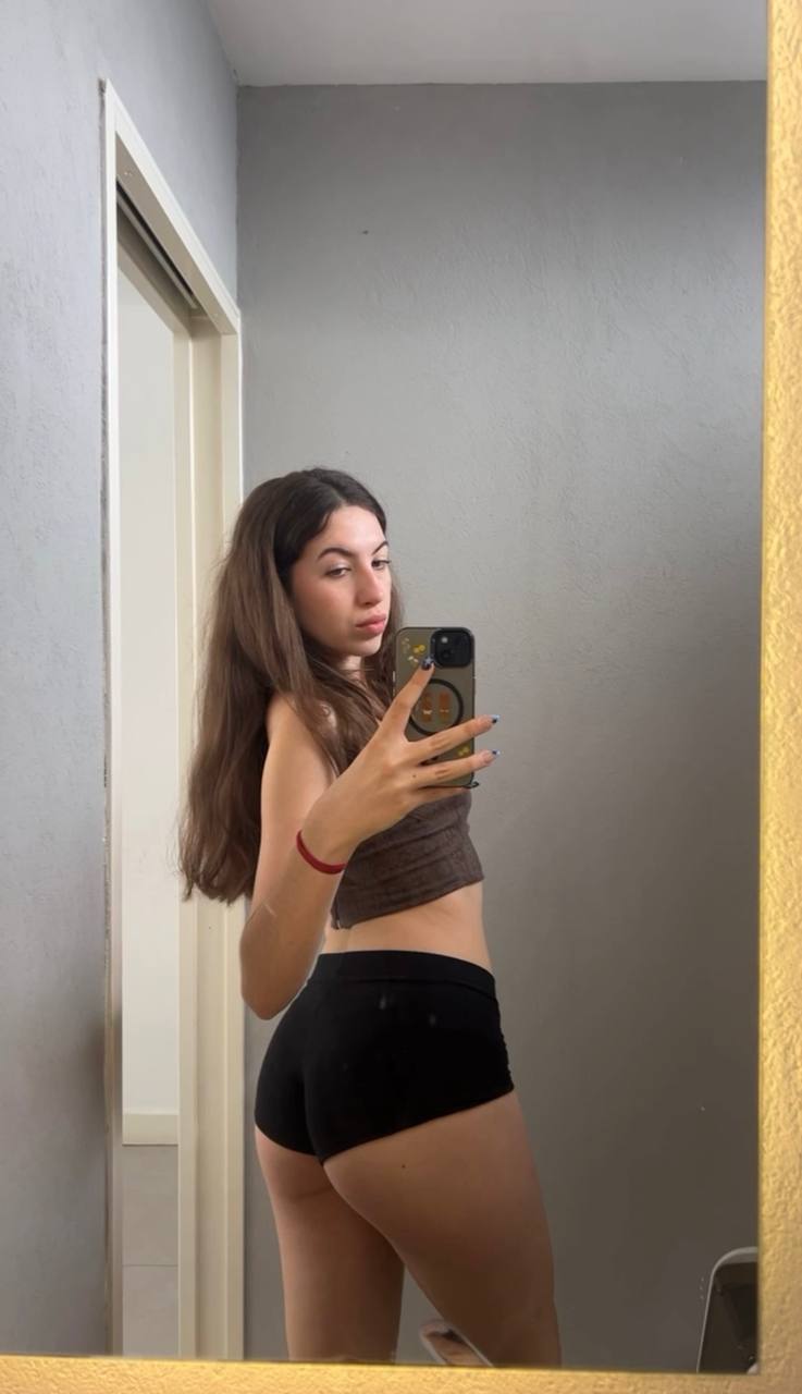 Amber in her underwear in Dammam