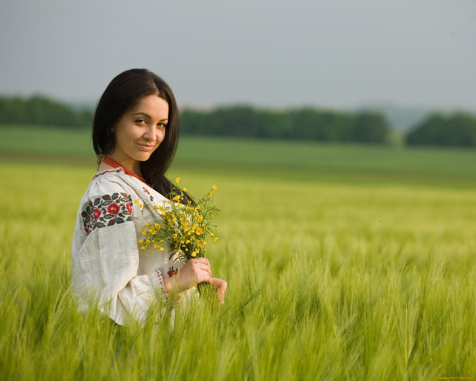 Women in Slavic costumes in Dammam