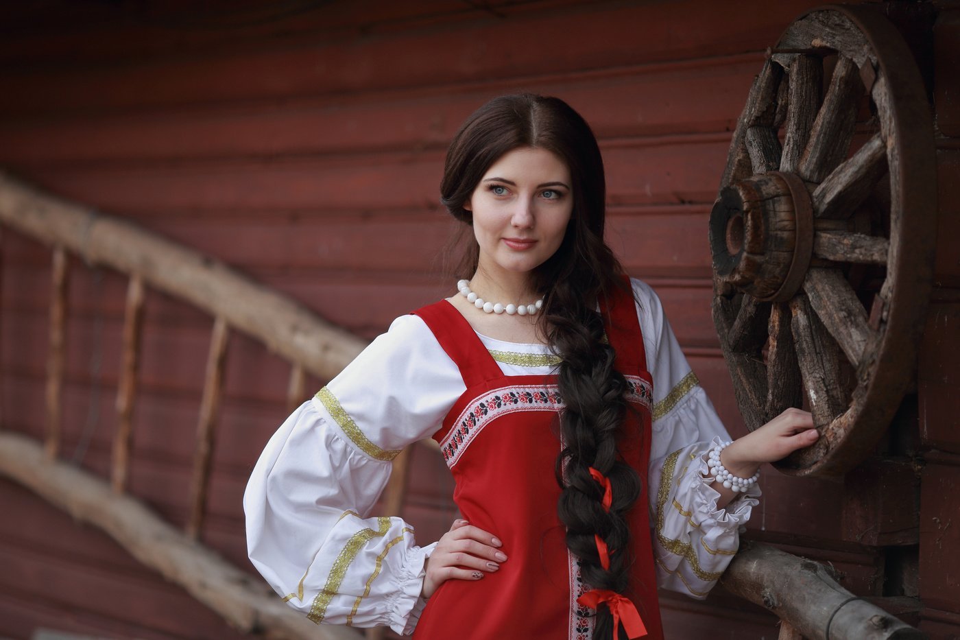 Girls in Slavic costumes’s look of the day — catch her live in Dammam